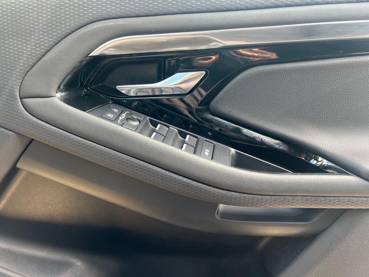 Land Rover Range Rover Evoque view 14