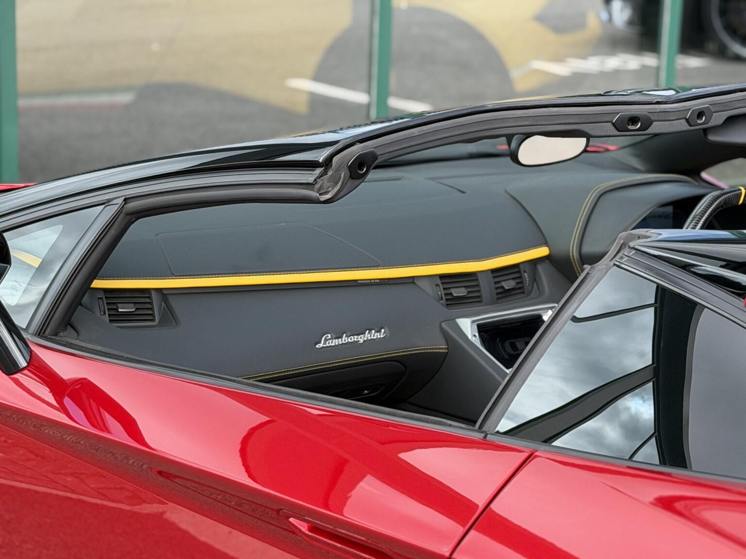Lamborghini Aventador view 45
