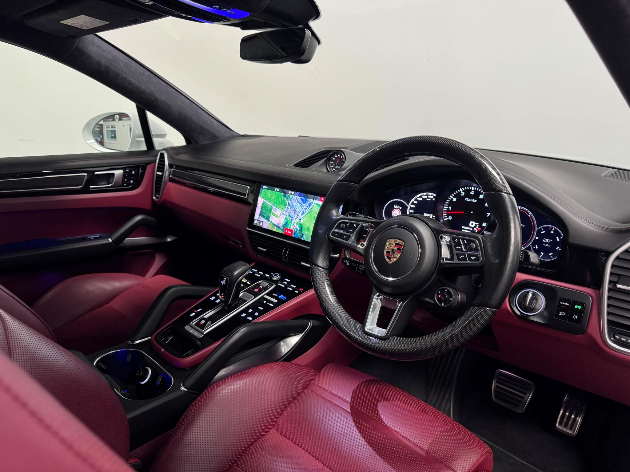 Porsche Cayenne view 37