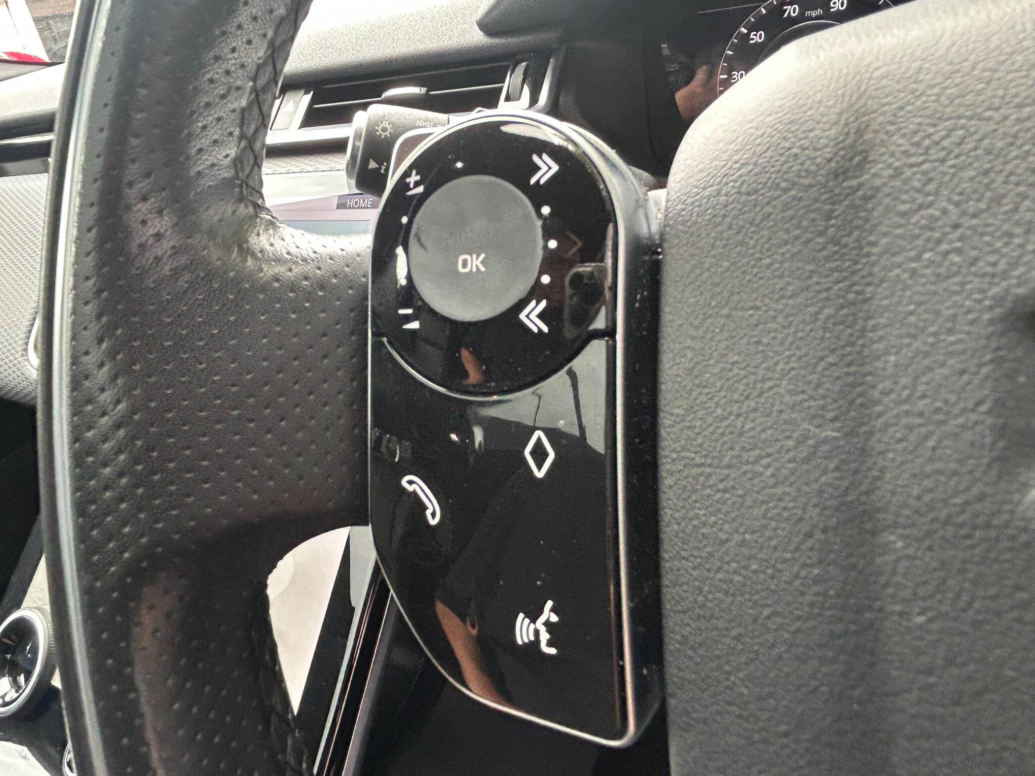 Land Rover Range Rover Velar view 25