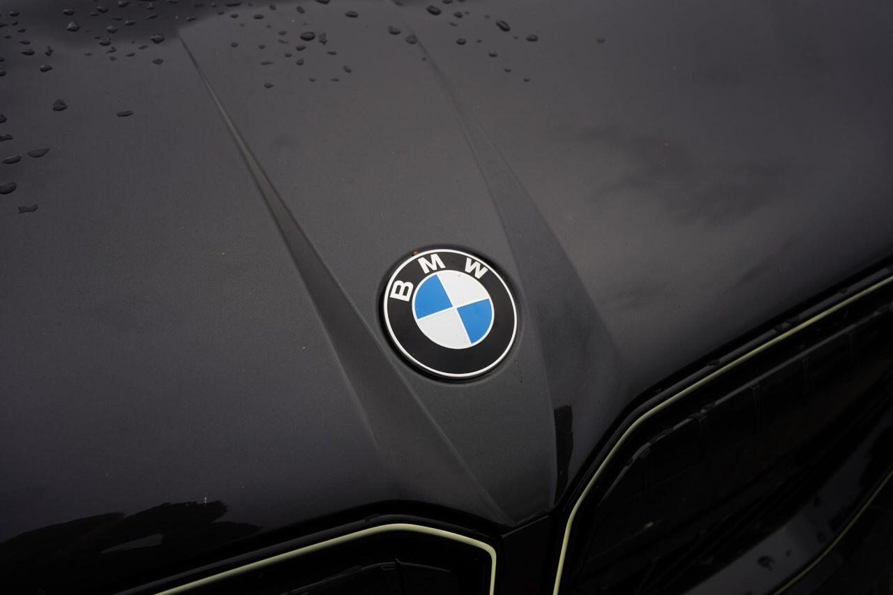 BMW X3 view 16