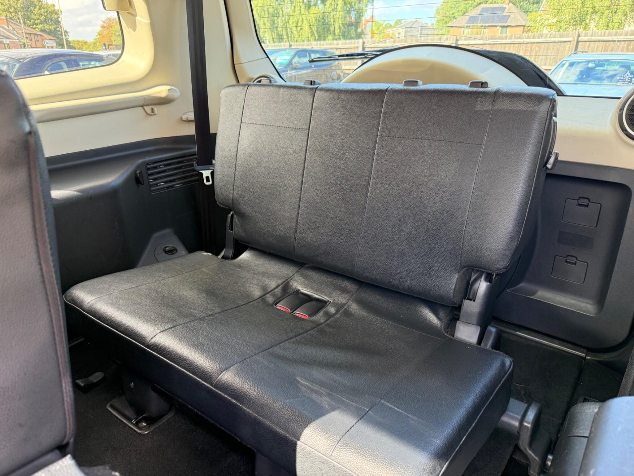 Mitsubishi Shogun view 14