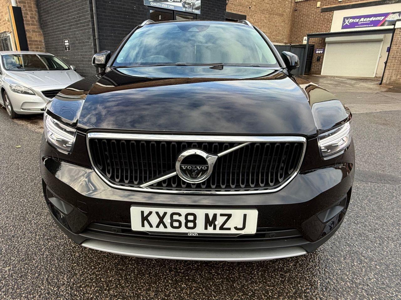 Volvo XC40 view 13