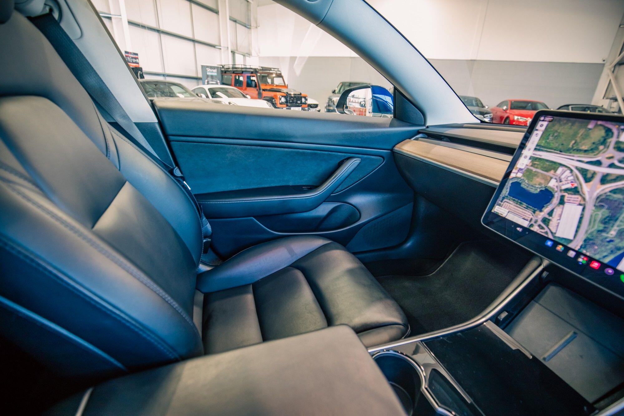 Tesla Model 3 view 18