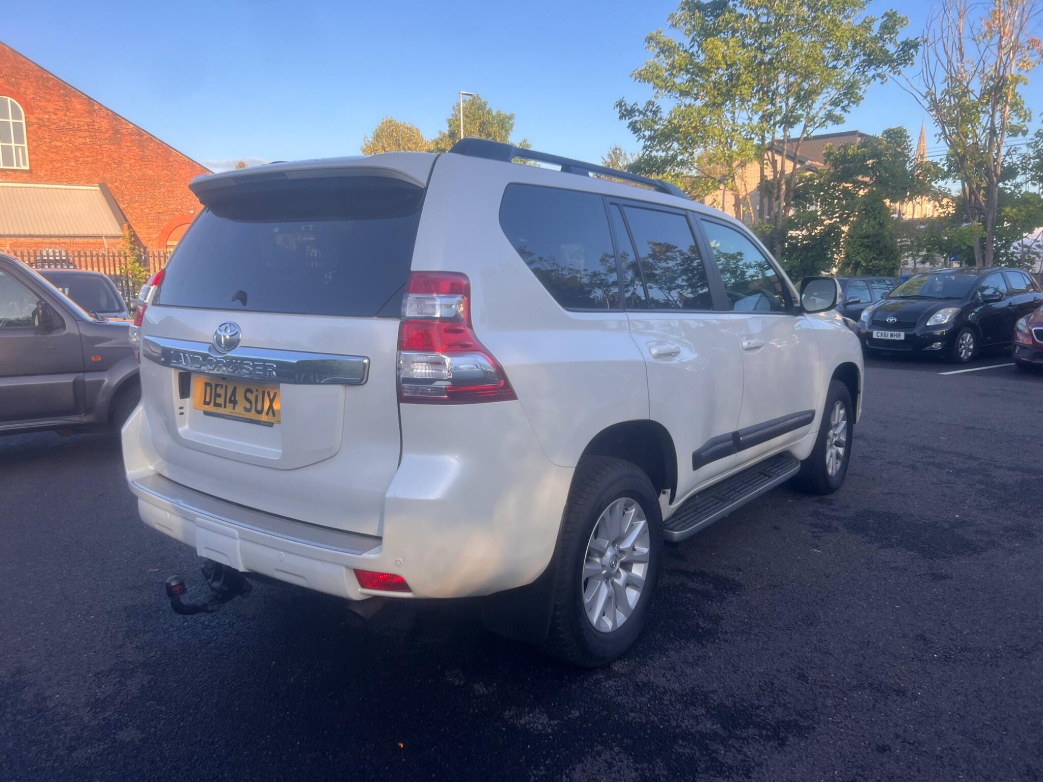 2014 Toyota Land Cruiser 3.0 D-4D Icon Auto 4WD Euro 5 5dr (7 Seats) • 43,921 miles image 8