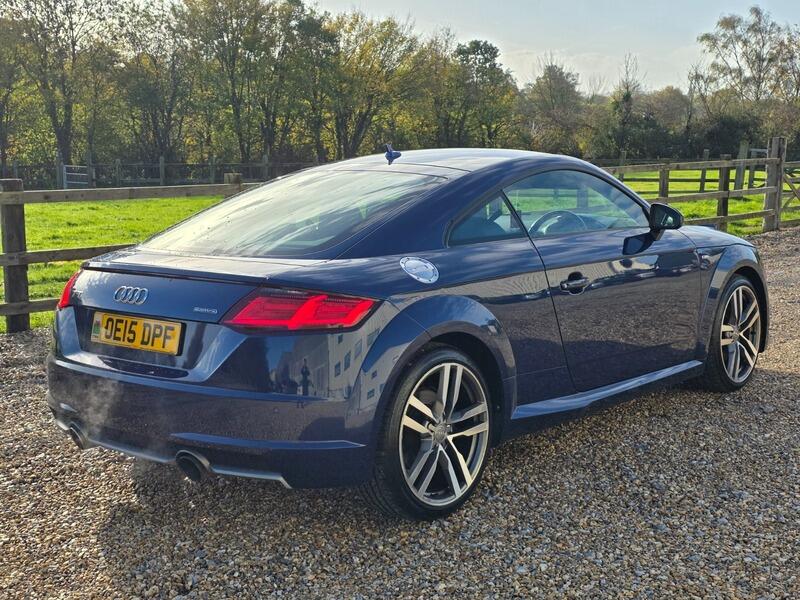 2015 Audi TT image 18