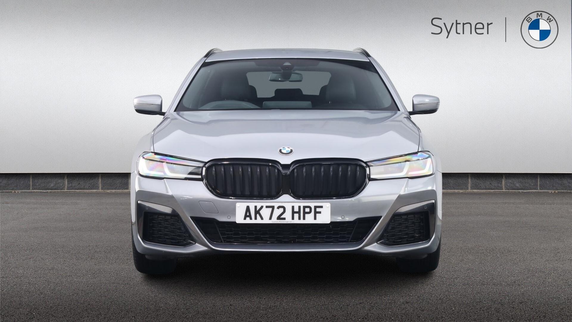 BMW 5 Series view 16