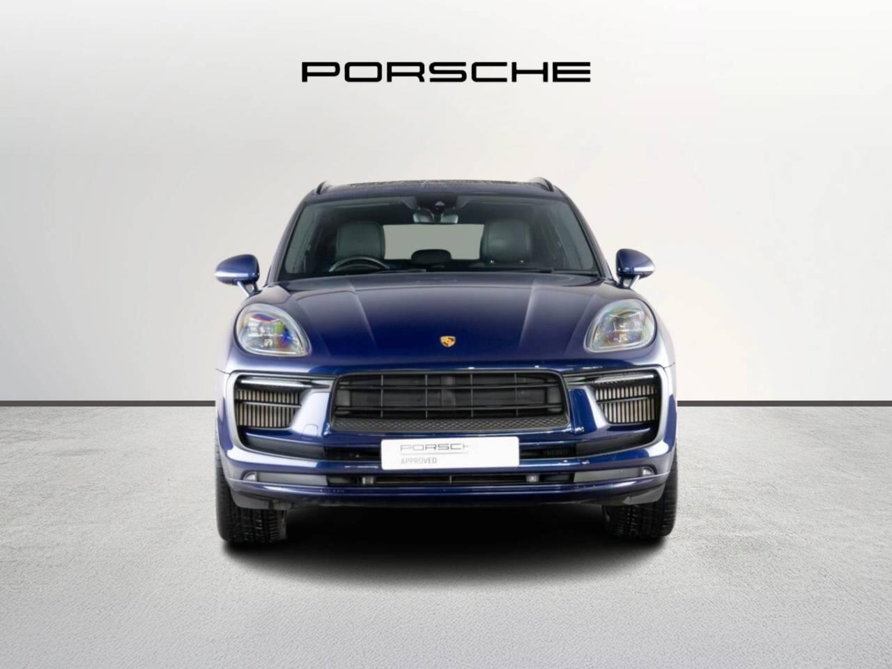 Porsche Macan view 6