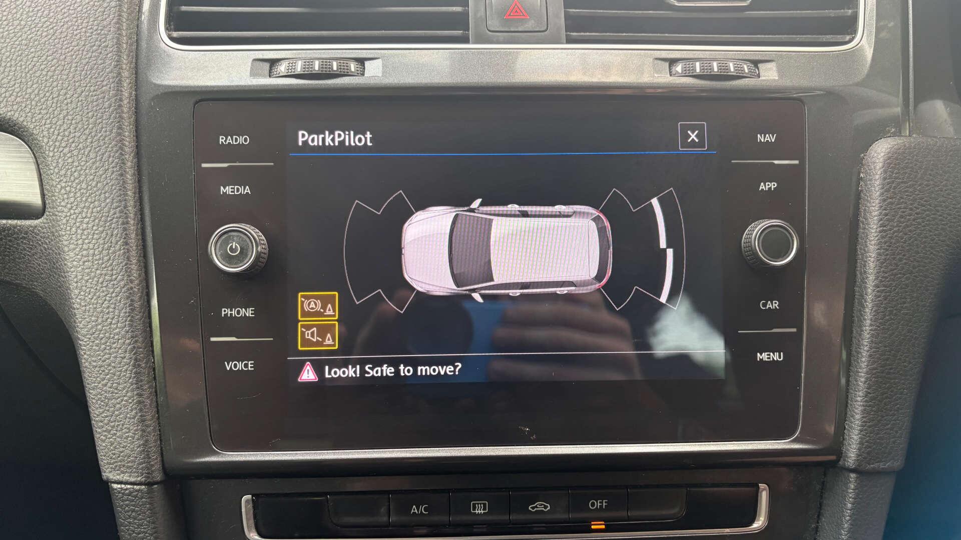 Volkswagen Golf view 26
