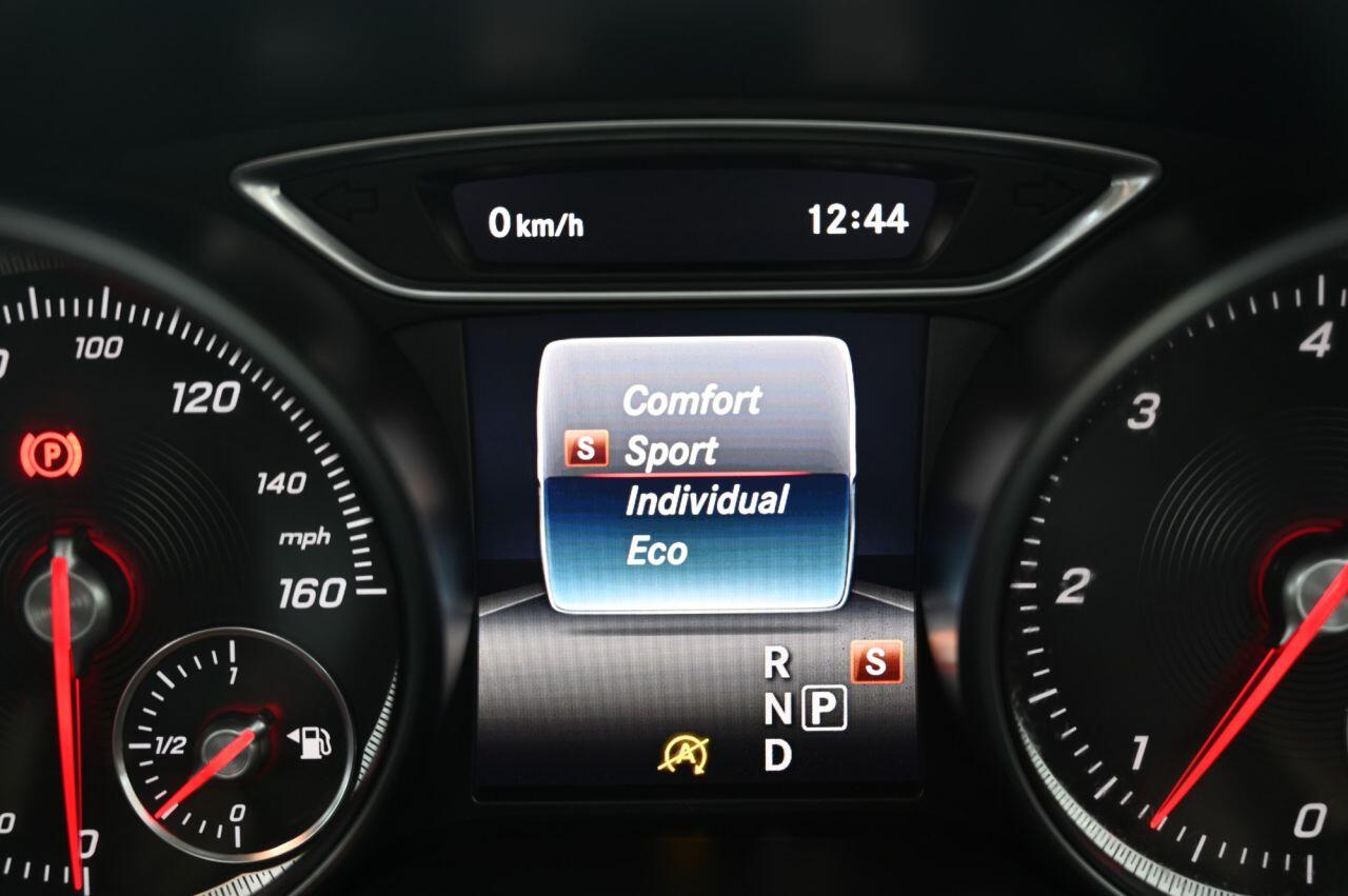 Mercedes-Benz Cla view 22