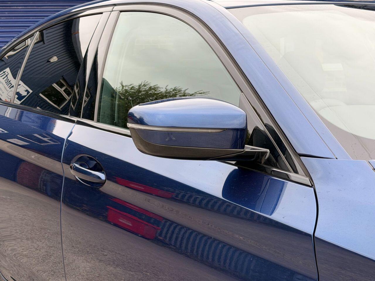 BMW 5 Series view 13