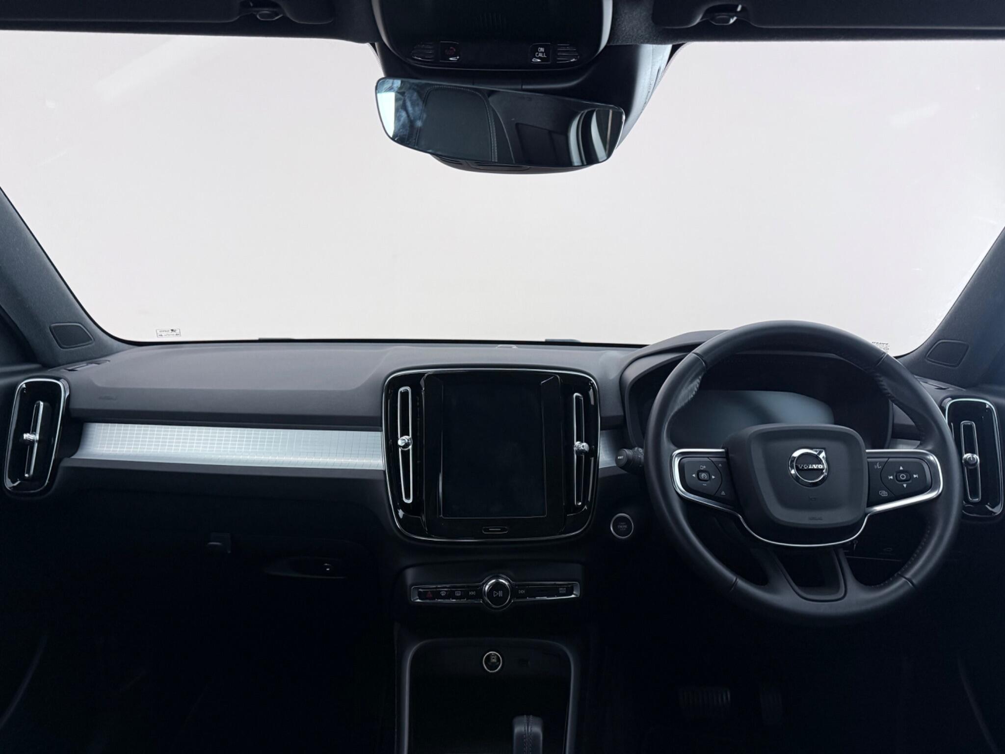 Volvo XC40 view 20