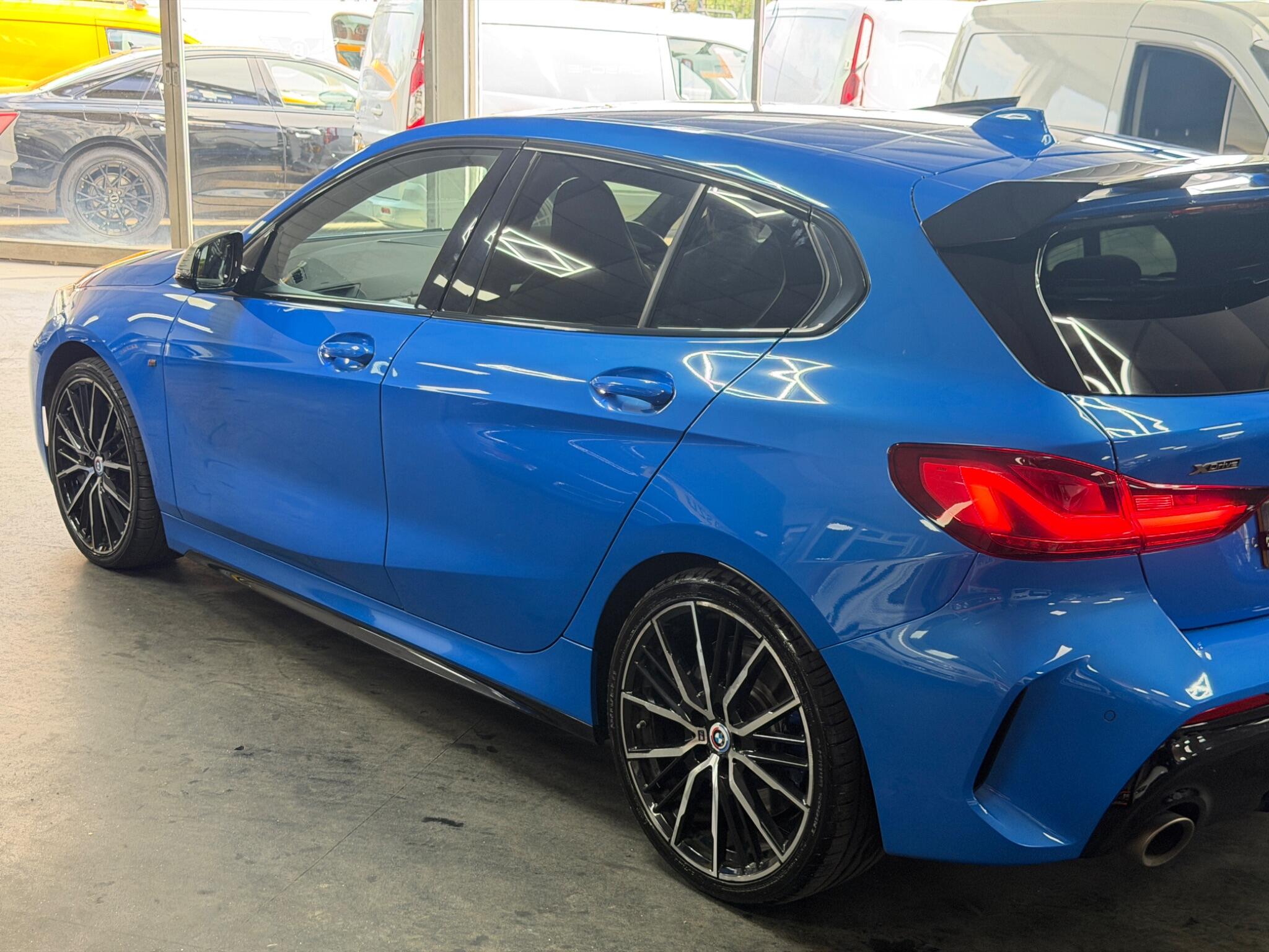 BMW 1 Series view 8