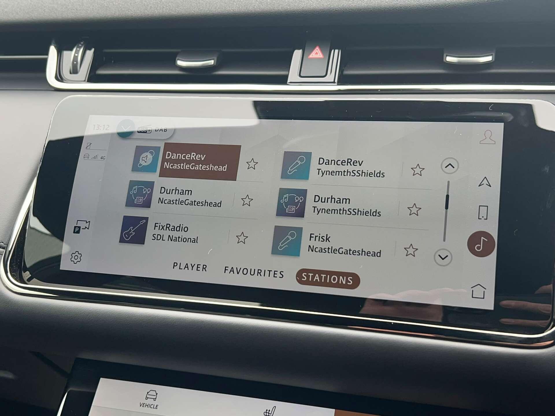 Land Rover Range Rover Evoque view 32