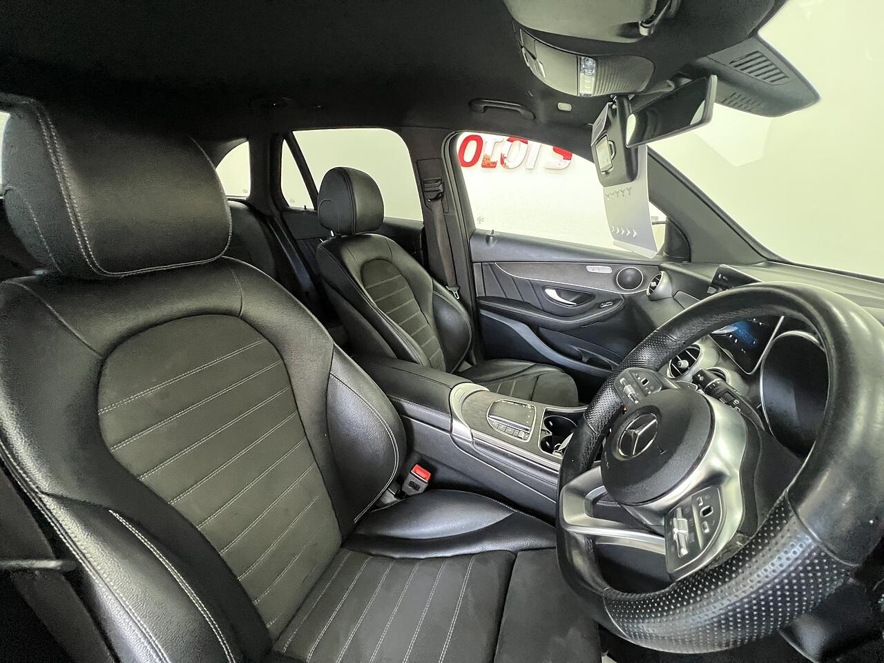Mercedes-Benz GLC view 16