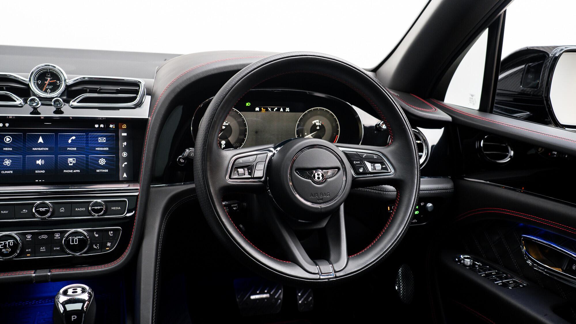 Bentley Bentayga view 15