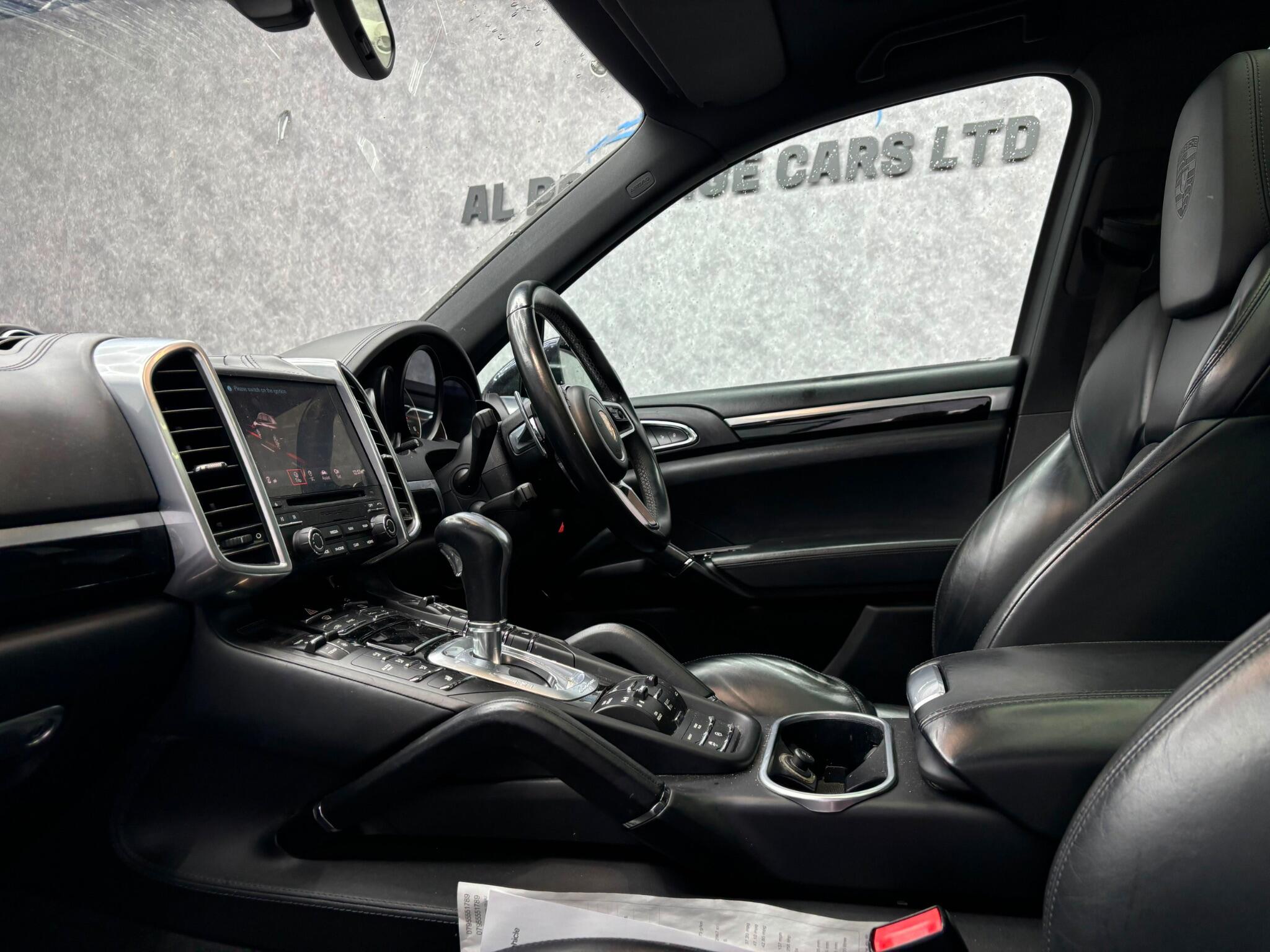 Porsche Cayenne view 12
