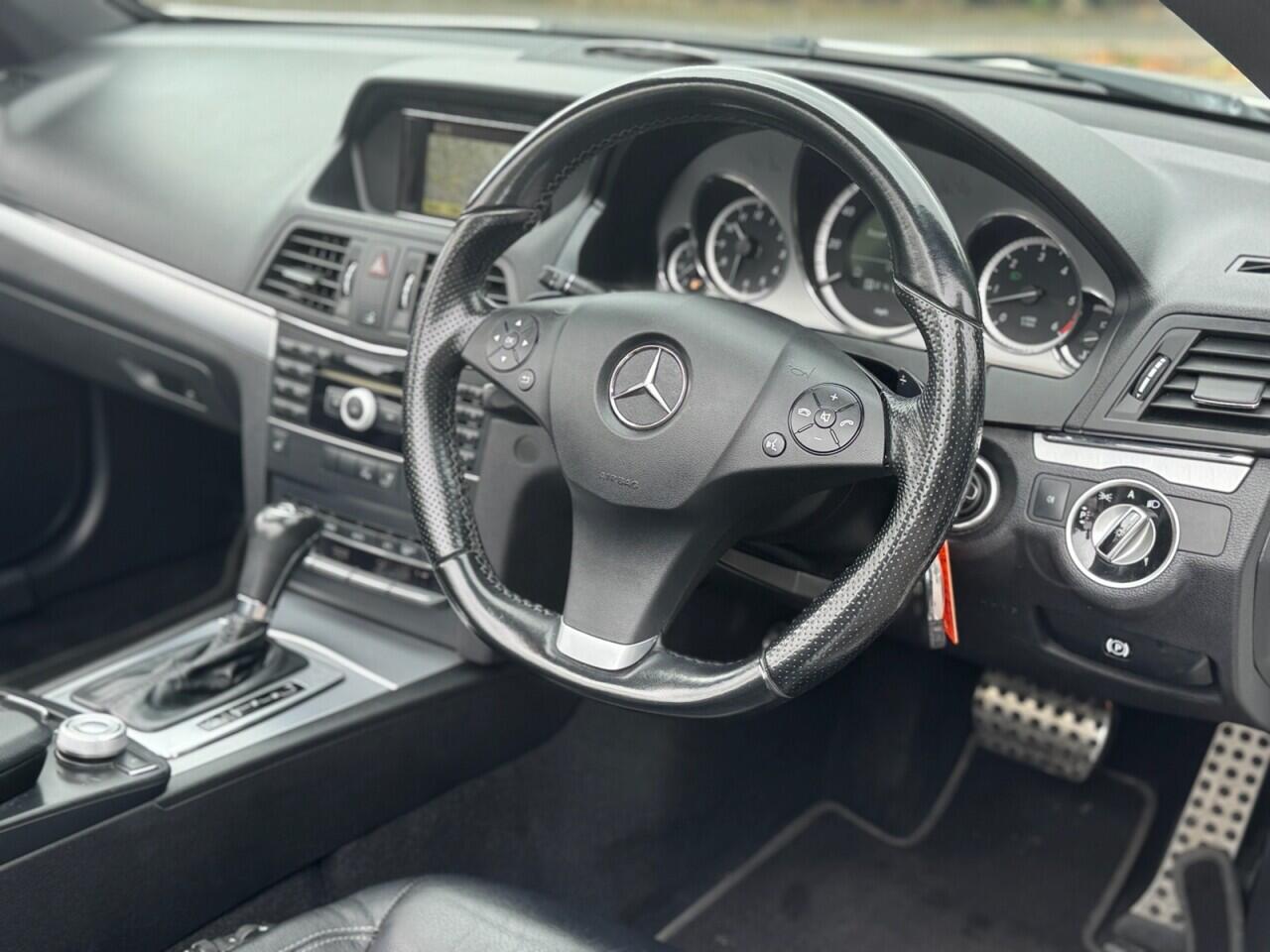 Mercedes-Benz E-Class view 14