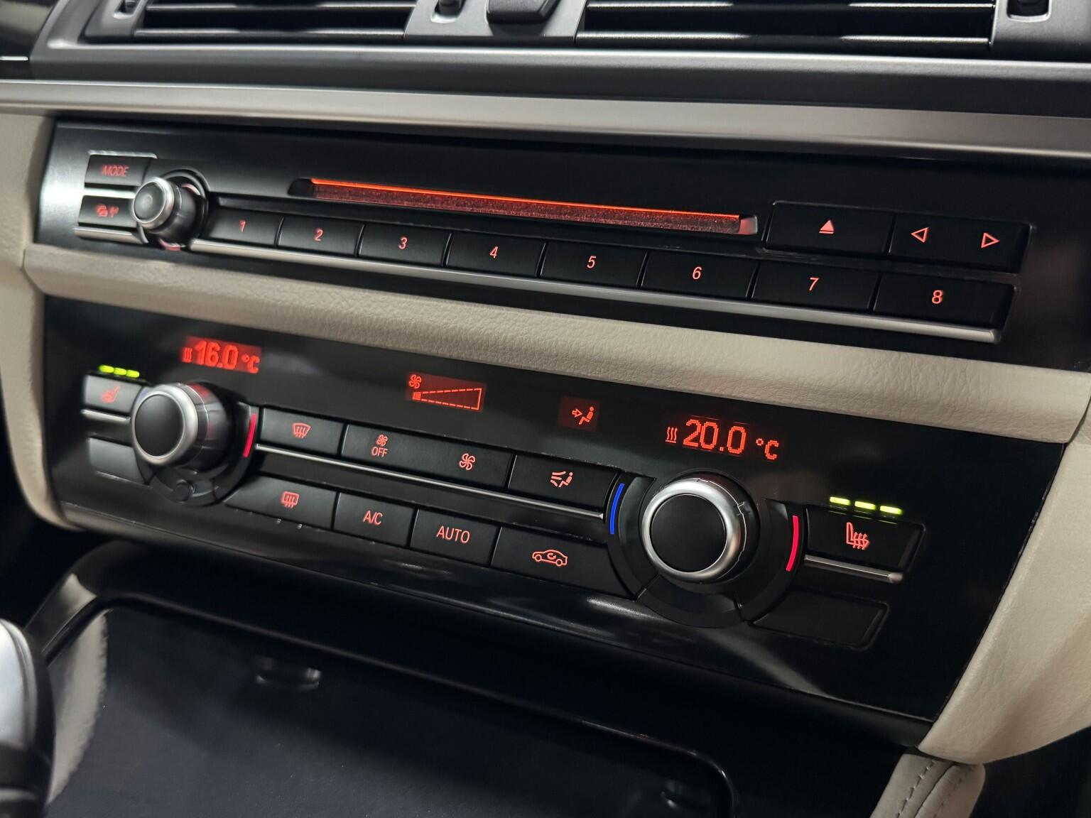 BMW 5 Series view 27