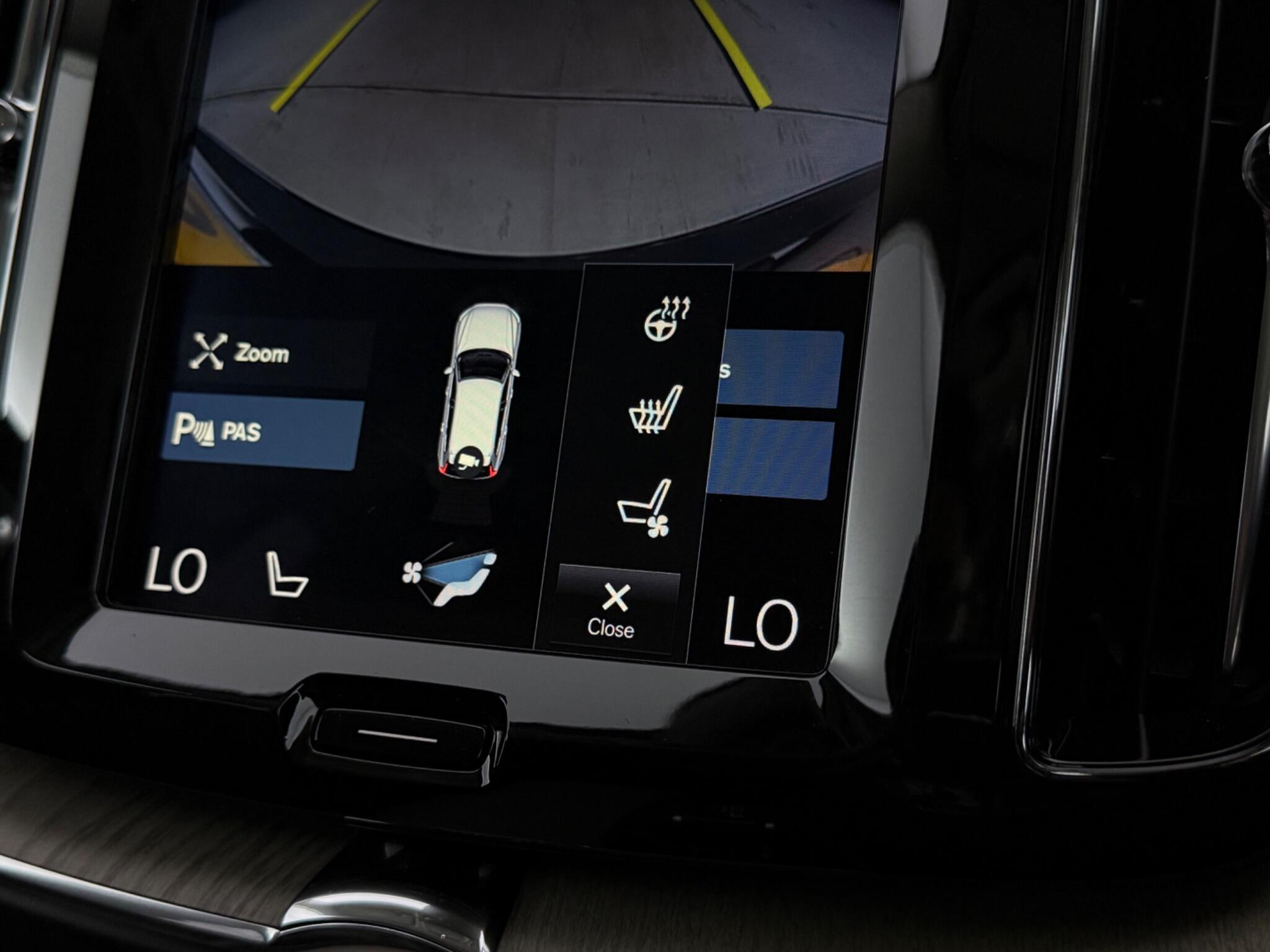 Volvo XC60 view 26