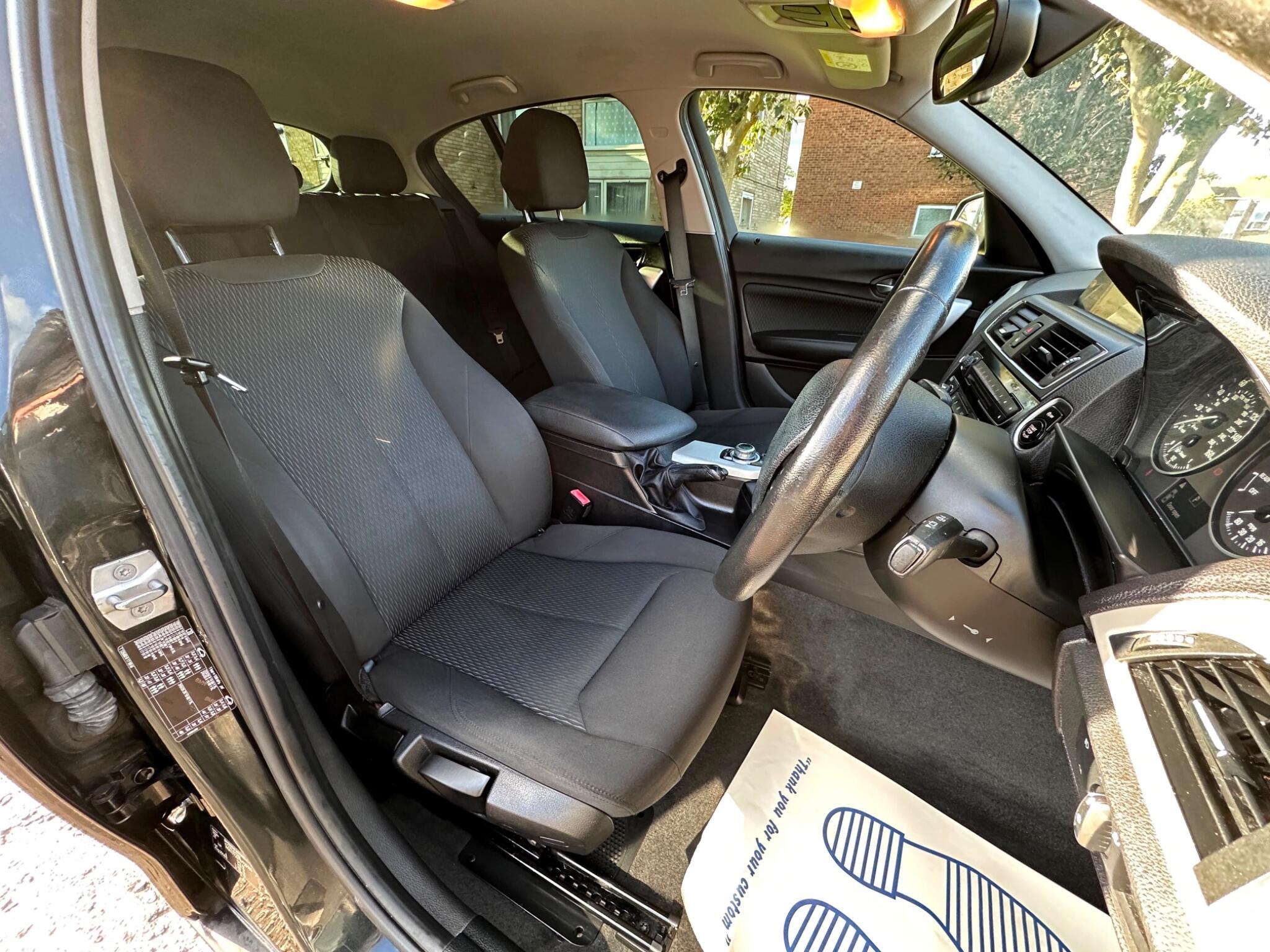 BMW 1 Series view 5