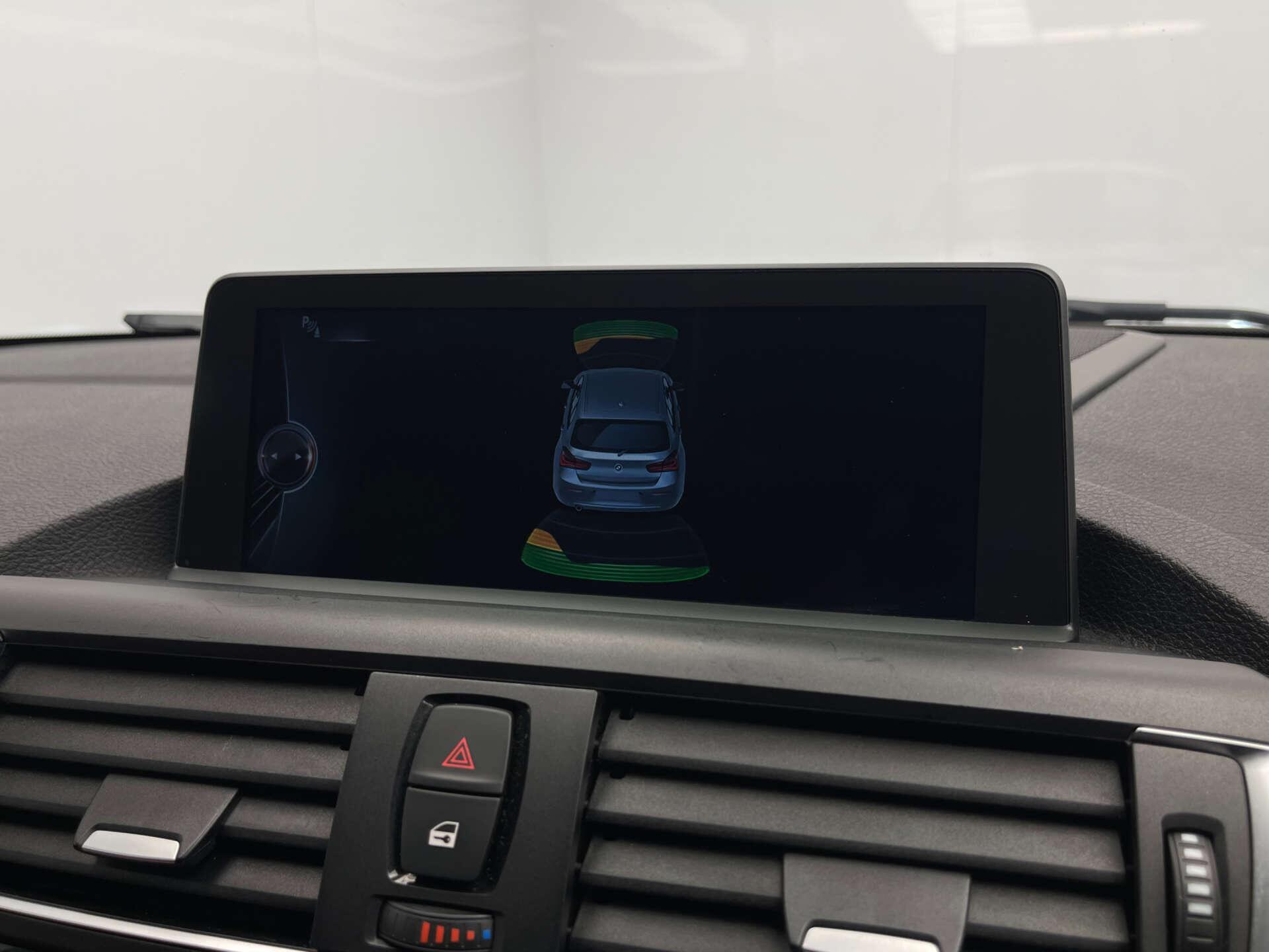BMW 1 Series view 22