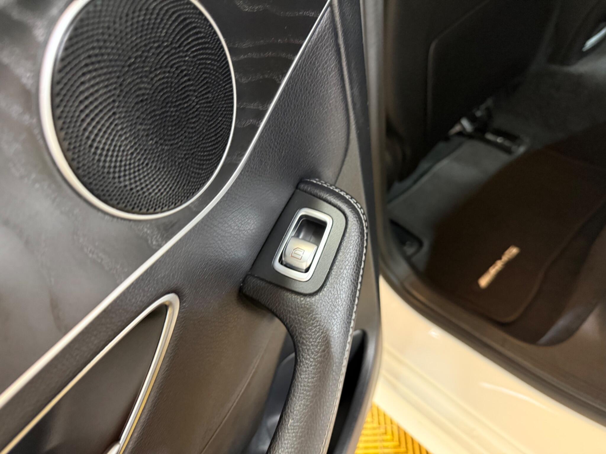 Mercedes-Benz C-Class view 71