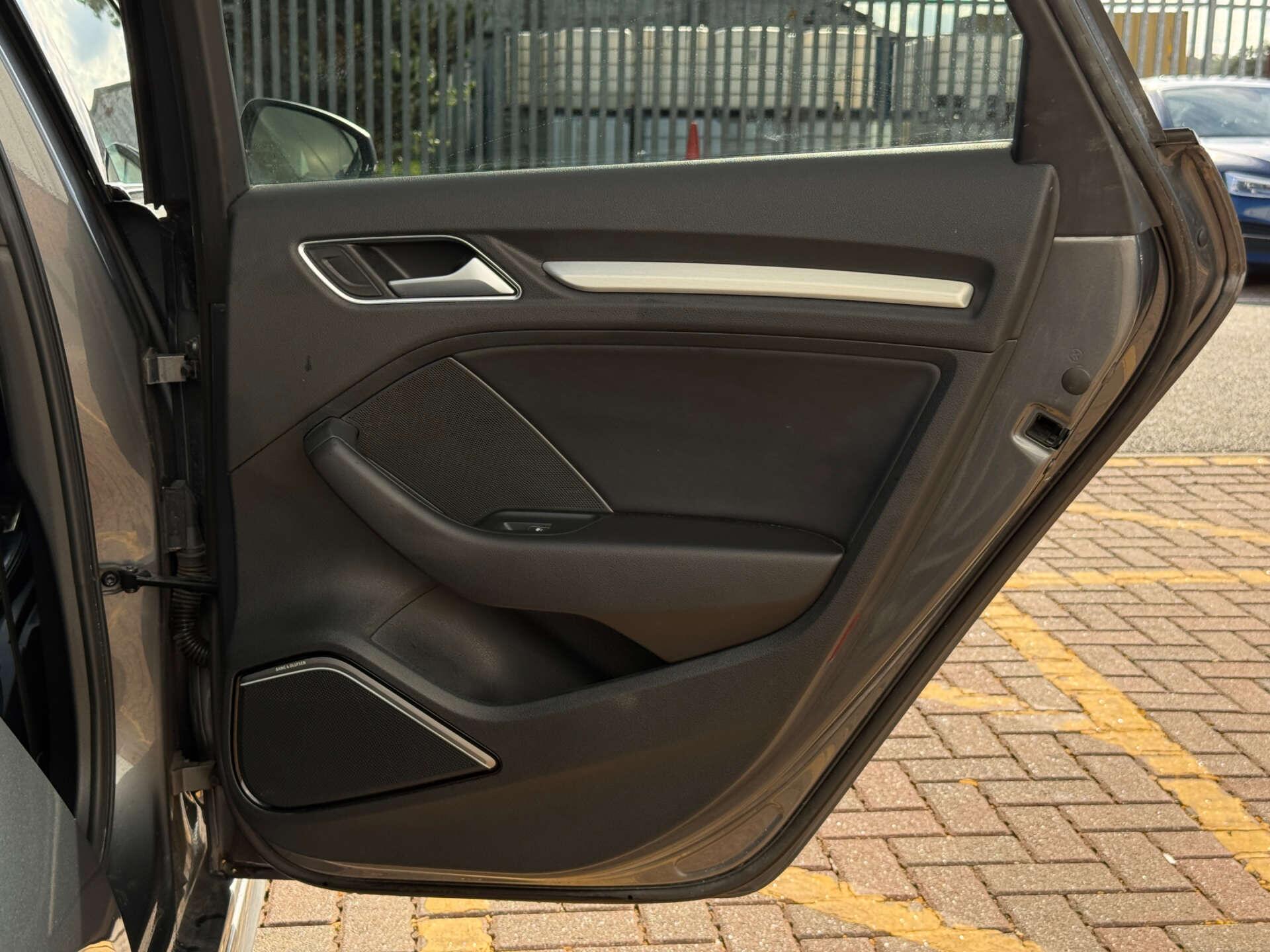 Audi A3 view 24