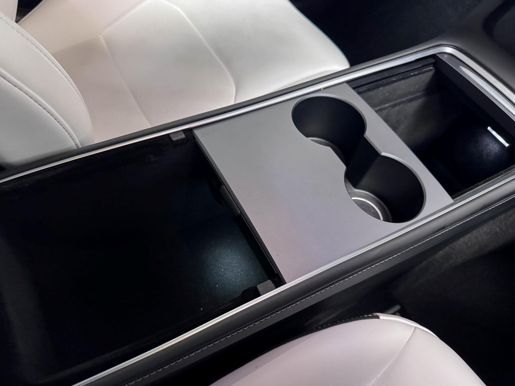 Tesla Model Y view 36