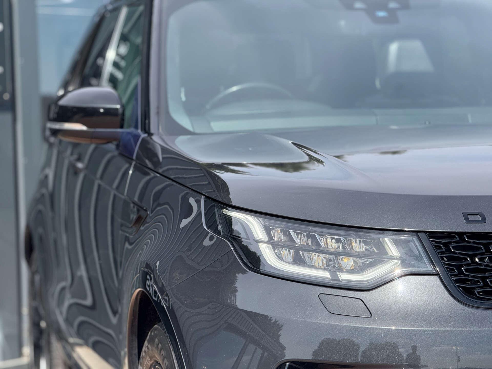 Land Rover Discovery view 15