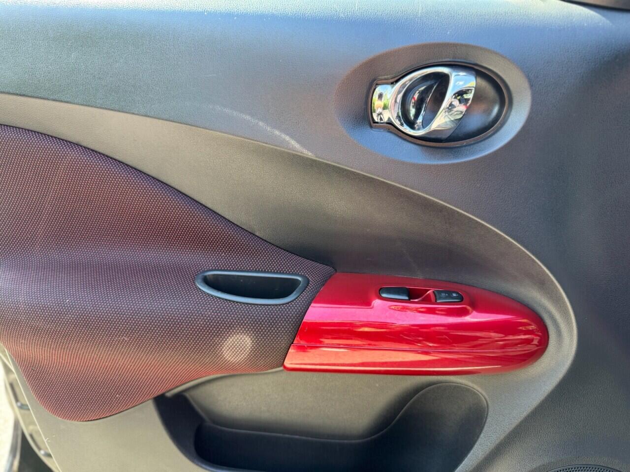 Nissan Juke view 25