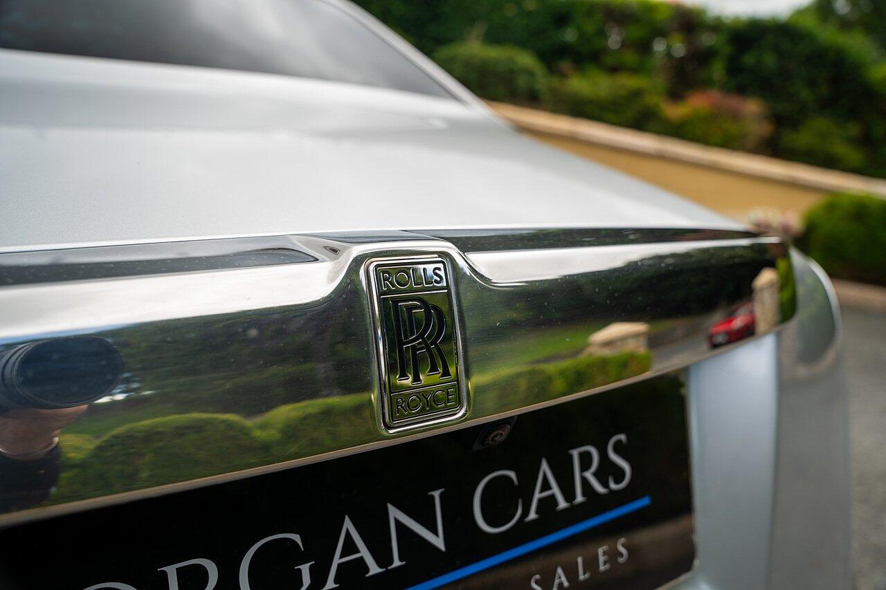 Rolls-Royce Phantom view 14