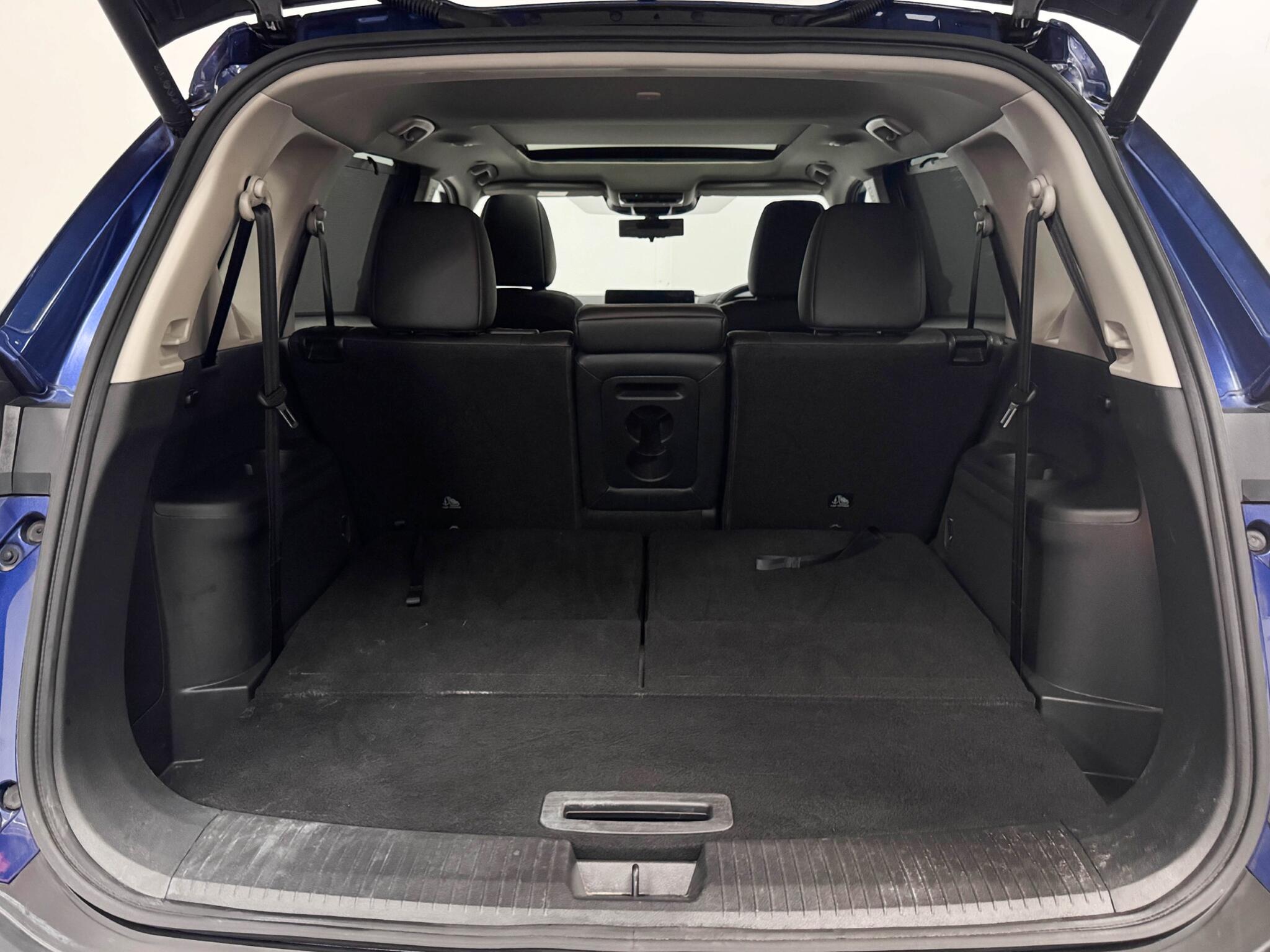 Nissan X-Trail view 7