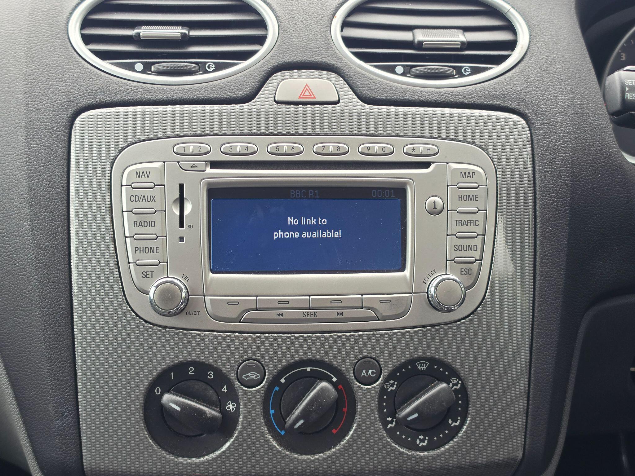 Ford Focus view 17