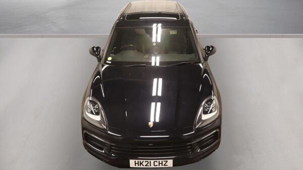 Porsche Cayenne view 9