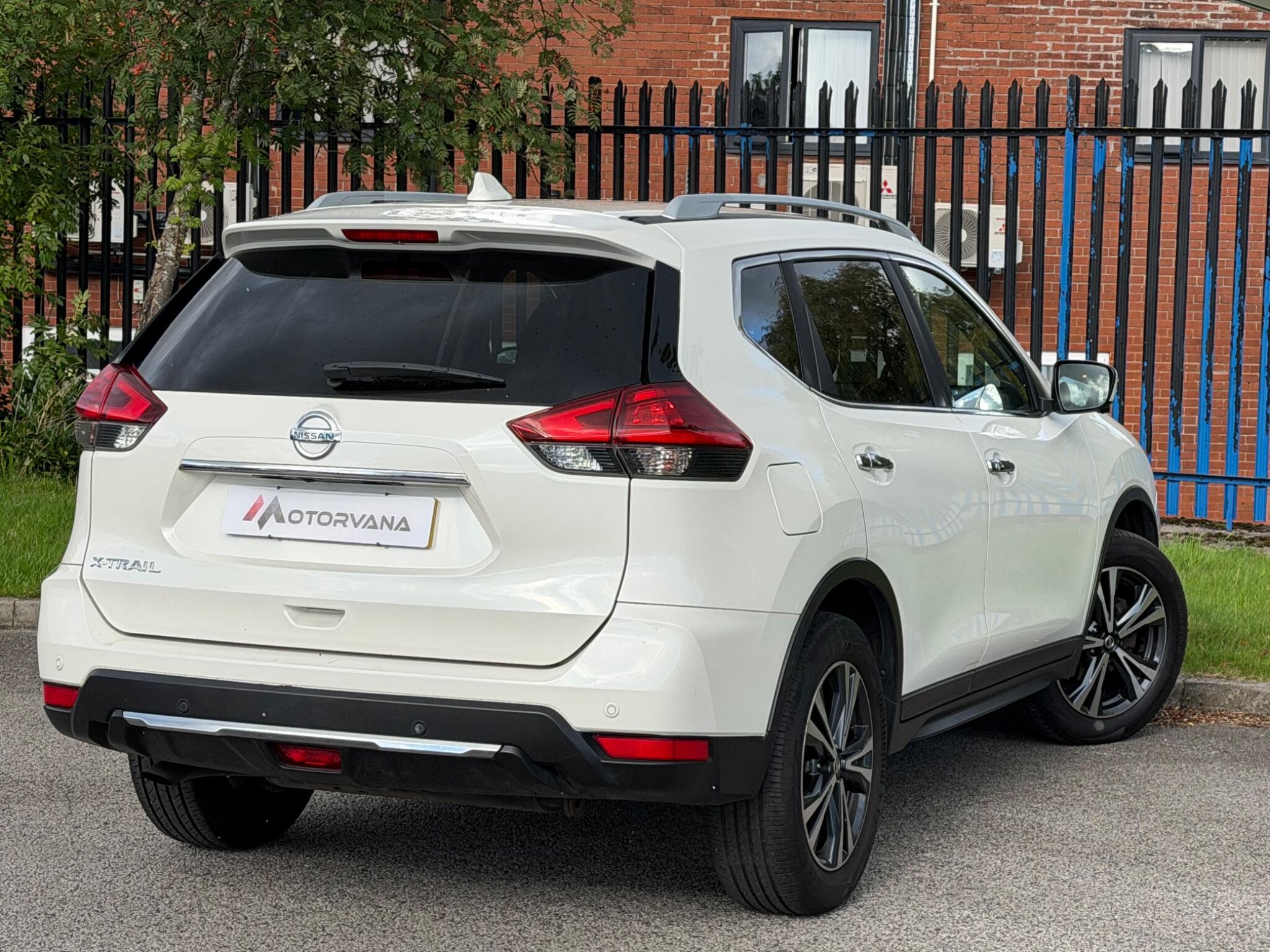 Nissan X-Trail view 12
