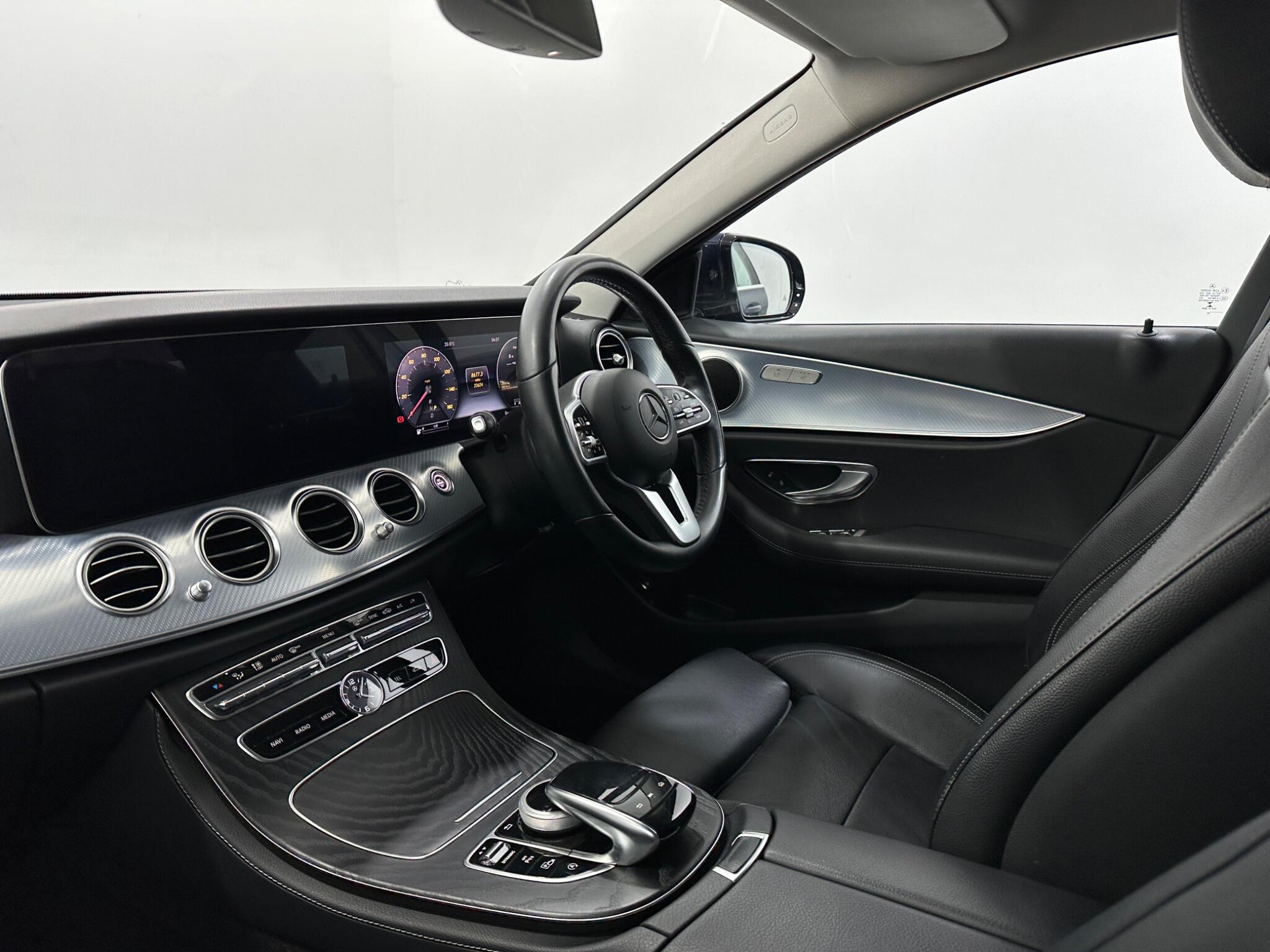Mercedes-Benz E-Class view 32
