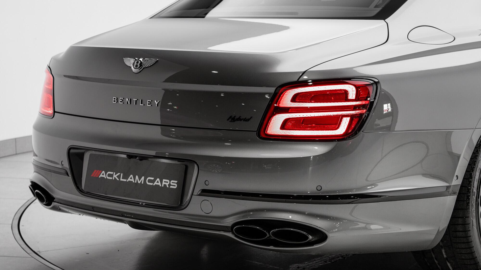 Bentley Flying Spur view 19