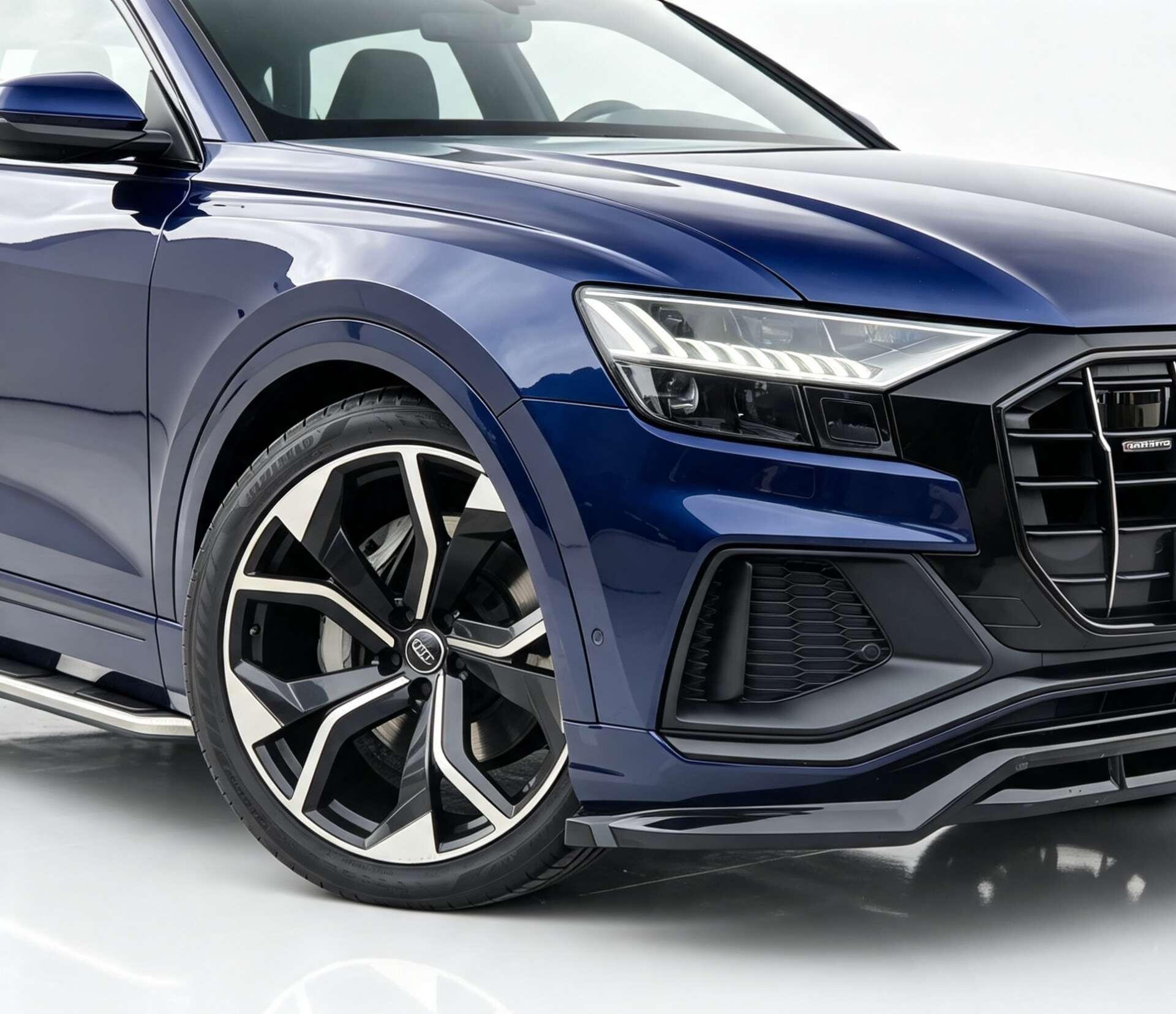 Audi Q8 view 13