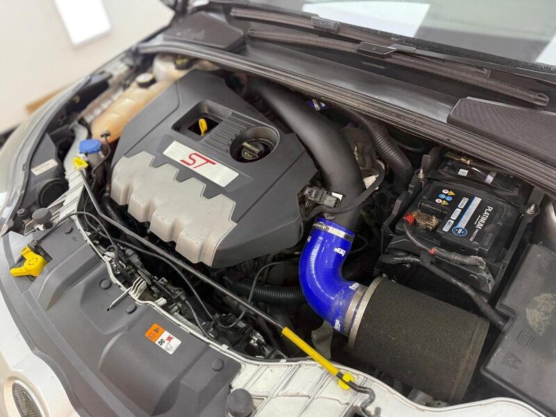 2013 Ford Focus 2.0T EcoBoost ST-2 Euro 5 (s/s) 5dr • 72,500 miles image 16