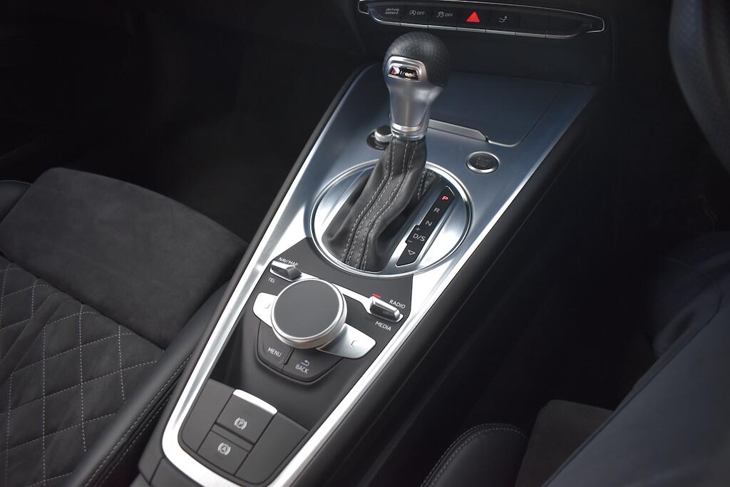 Audi TT view 54