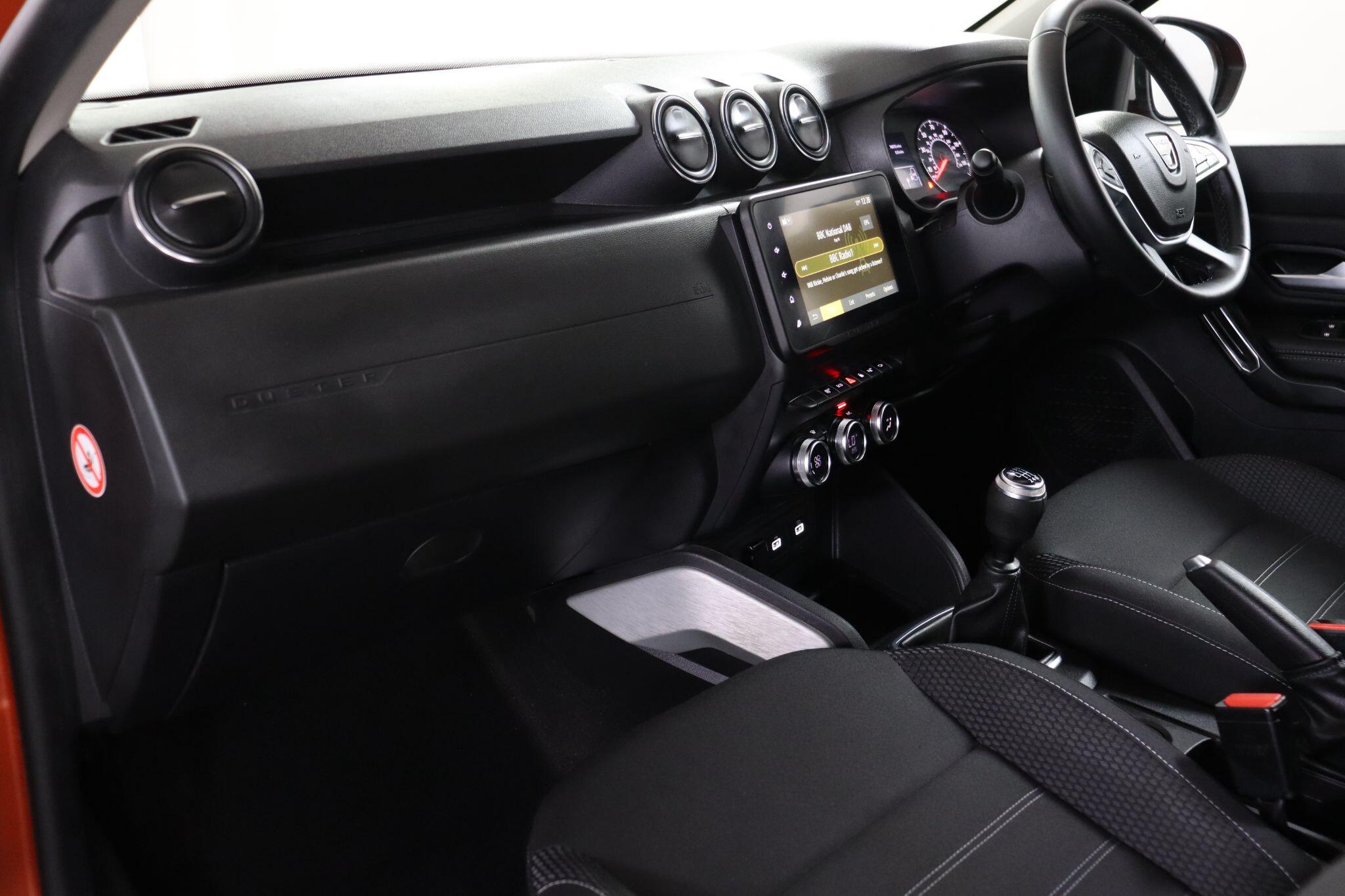 Dacia Duster view 34