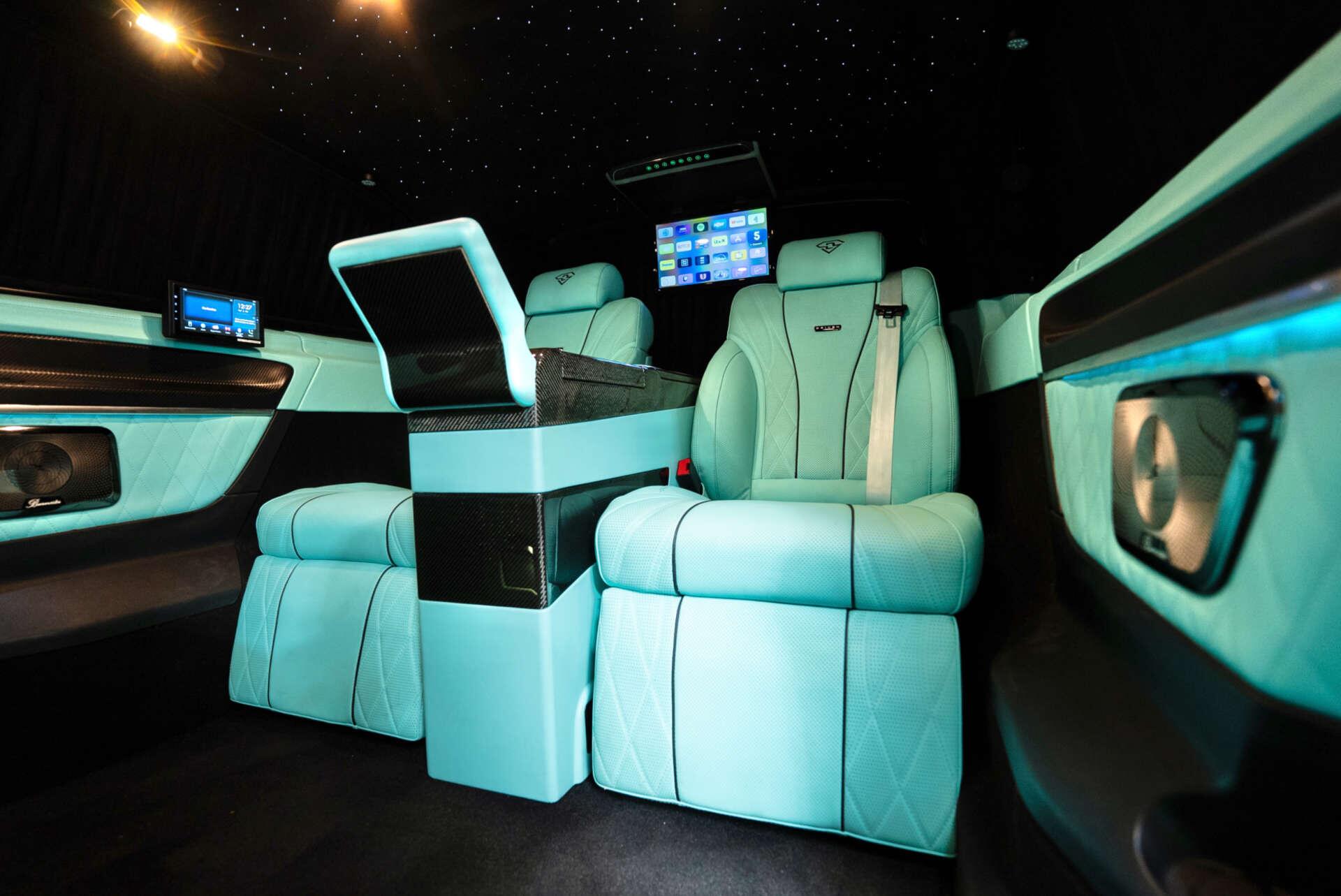 Mercedes-Benz V Class view 27
