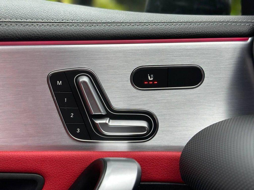 Mercedes-Benz Cla view 40
