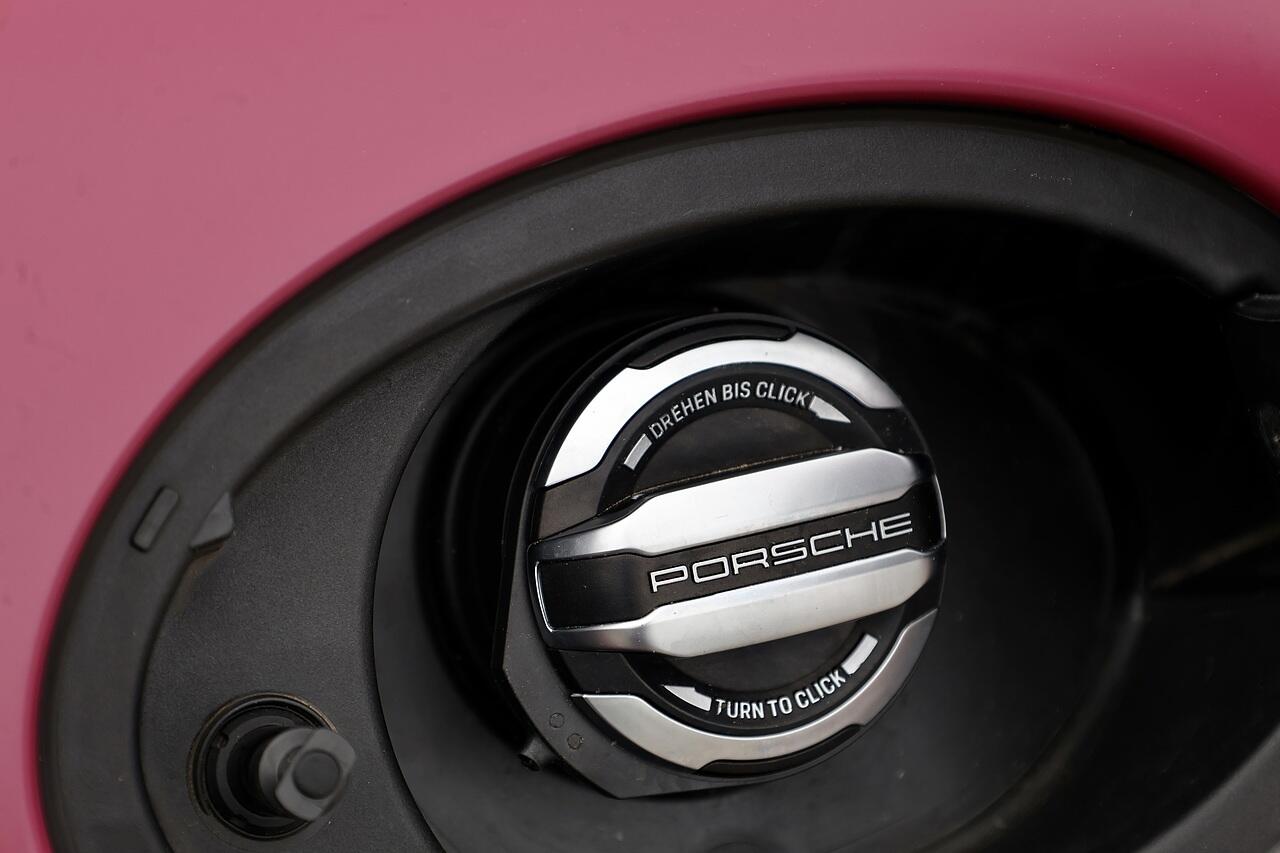 Porsche 911 view 25