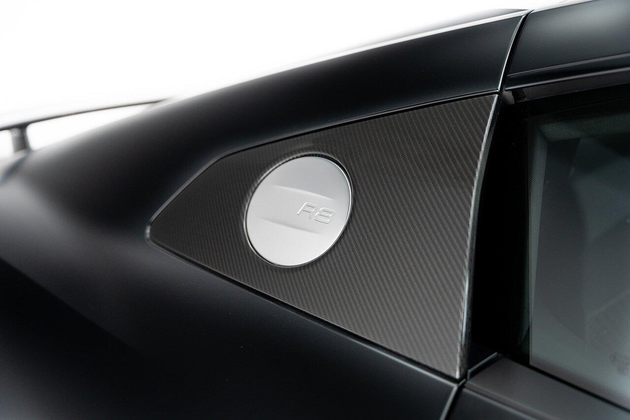 Audi R8 view 31