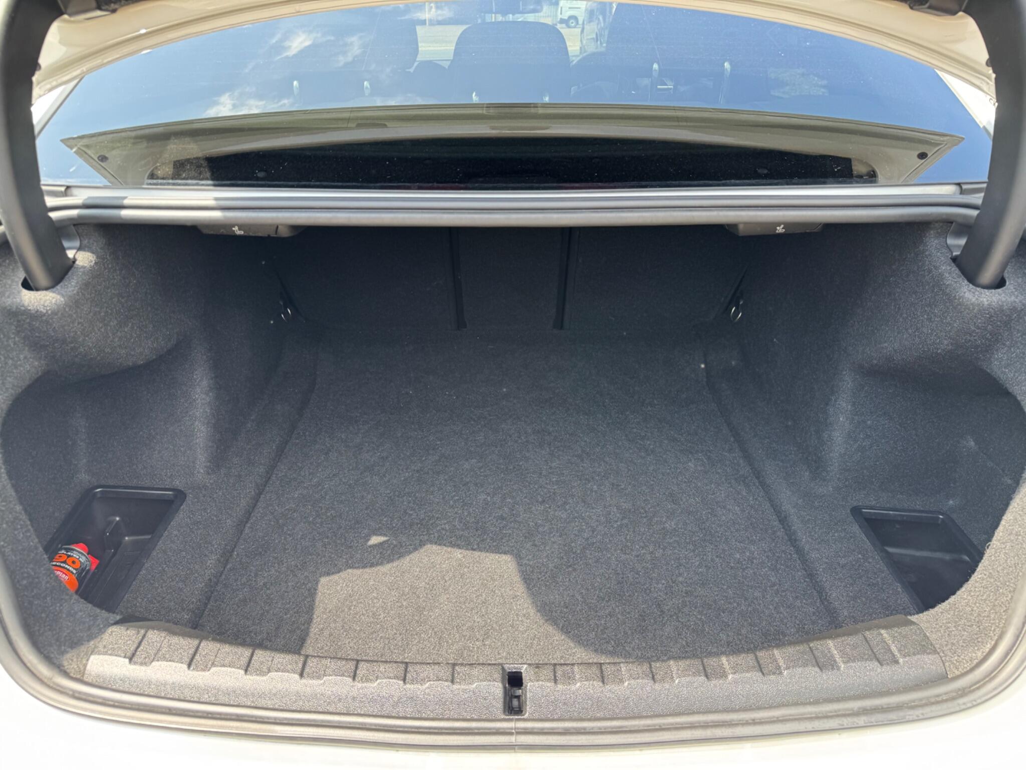 BMW 3 Series view 44