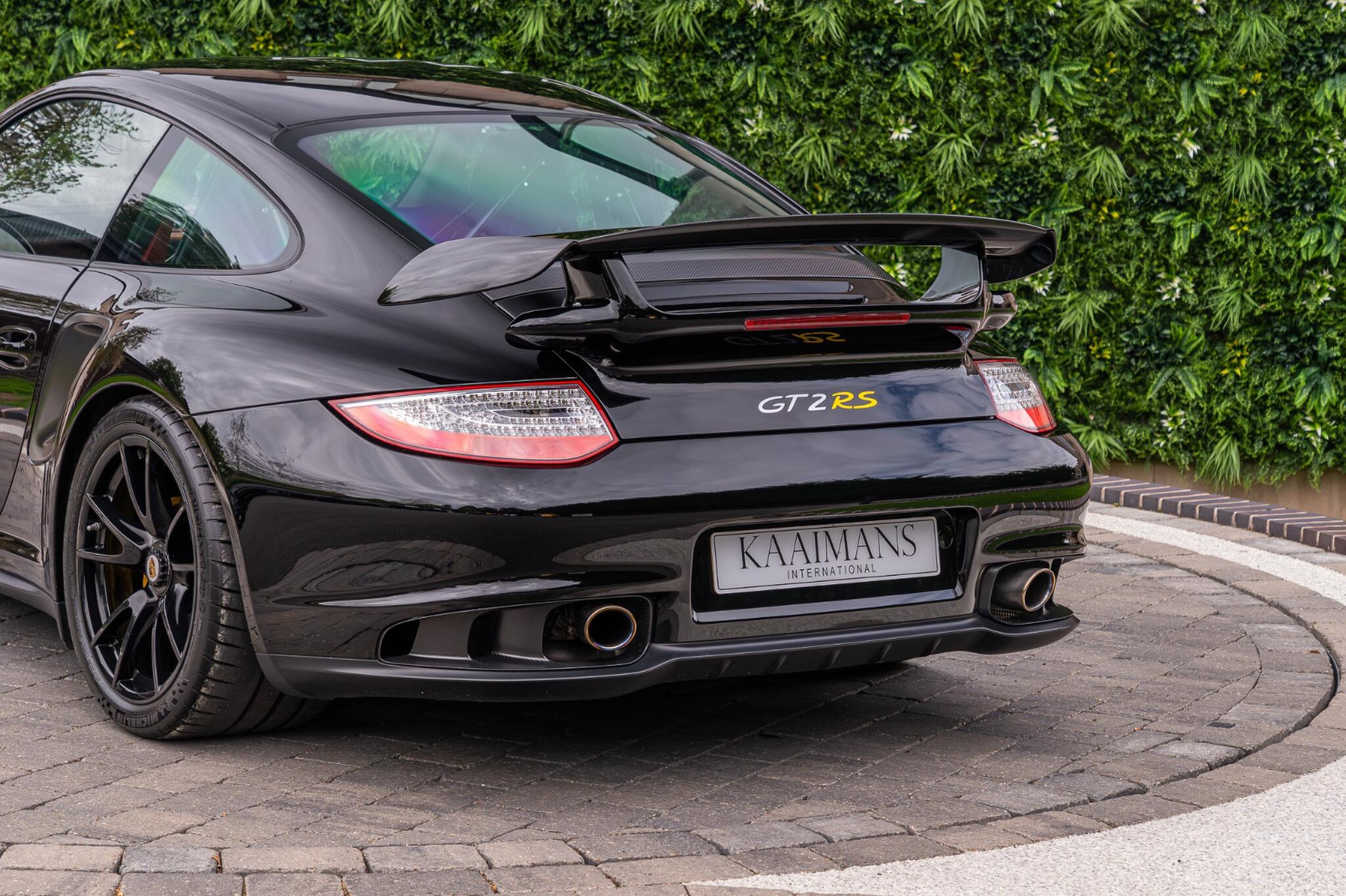 Porsche 911 view 60