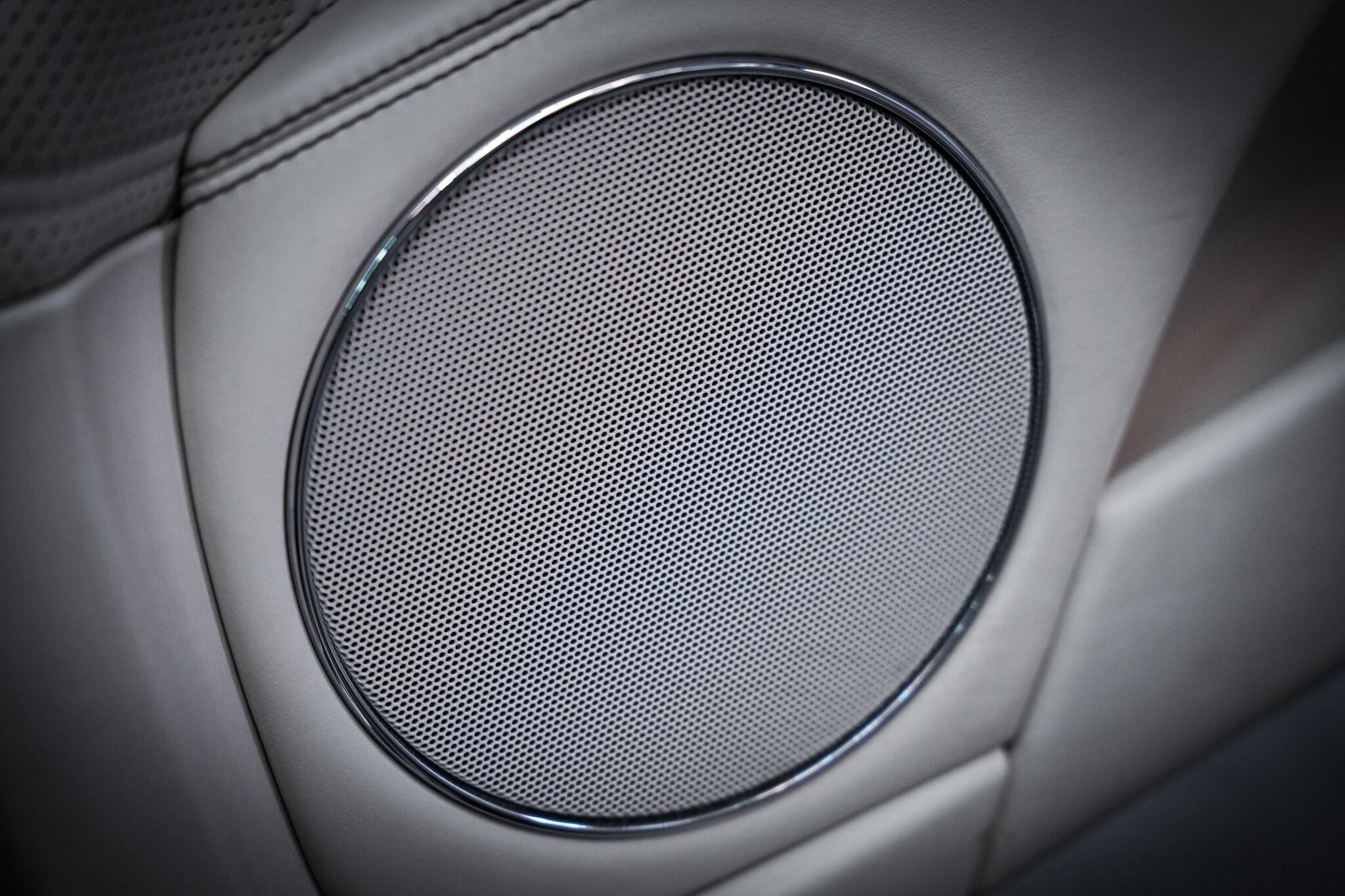 Bentley Flying Spur view 58