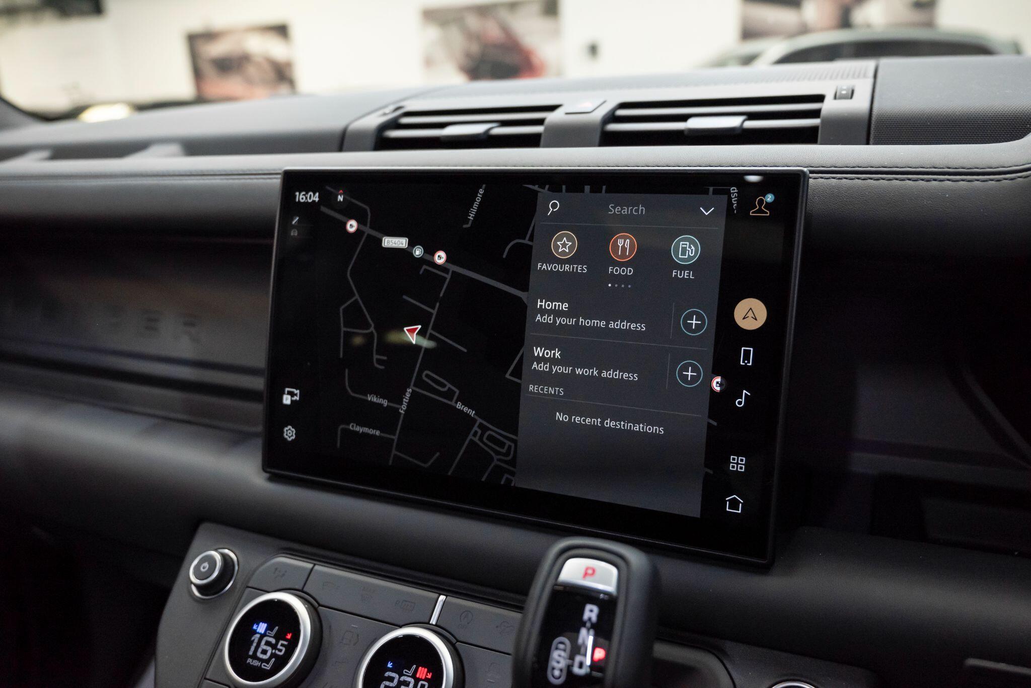 Land Rover Defender view 43